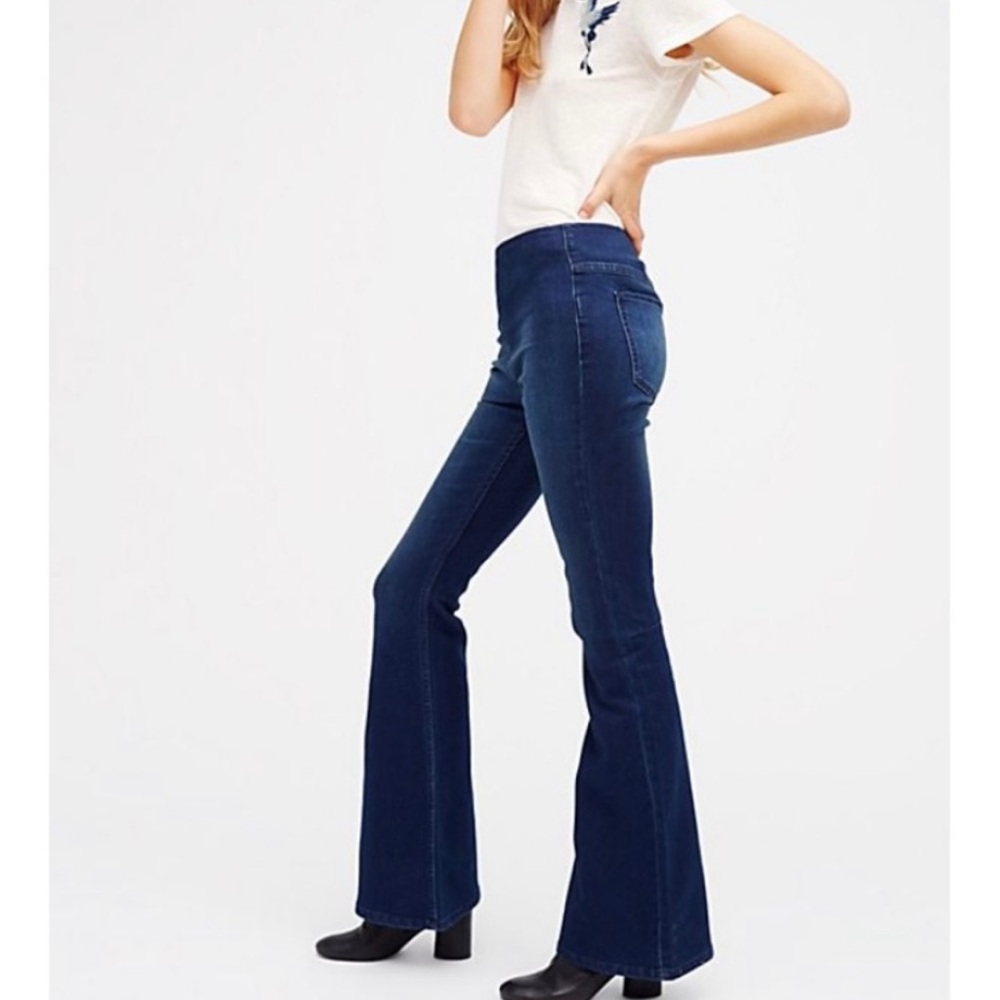 NWOT Free People Penny Pull-on Flare Jean